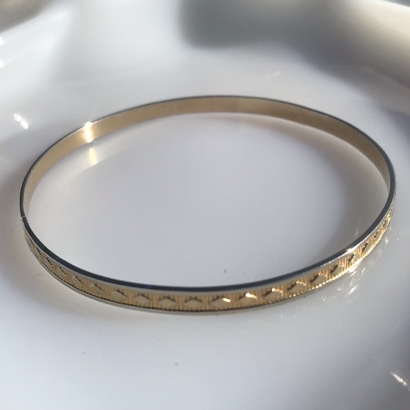 Vintage Gold filled bangle bracelet - Picture 2 of 3
